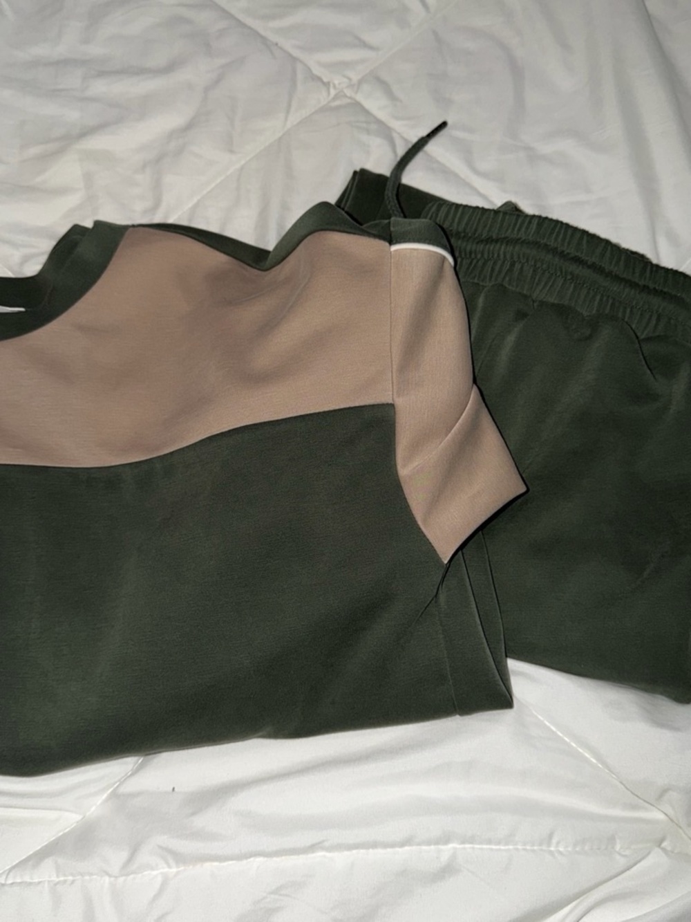 BKE Olive & Taupe Colorblock Jogger Set